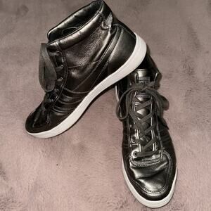 Gola Women's Zoned High-Top Sneaker Size 9